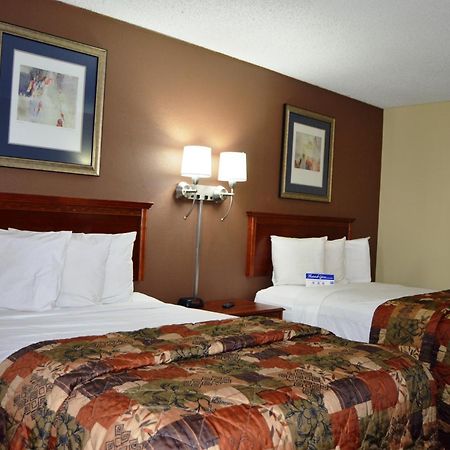Americas Best Value Inn Tulsa I-44 Oakhurst Ruang foto