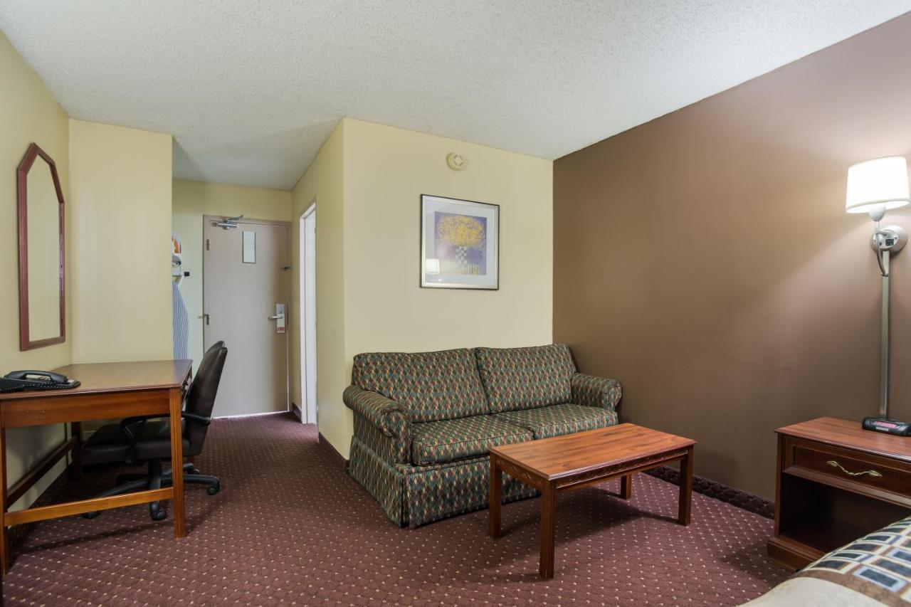 Americas Best Value Inn Tulsa I-44 Oakhurst Bagian luar foto