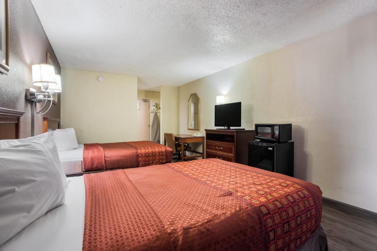 Americas Best Value Inn Tulsa I-44 Oakhurst Bagian luar foto