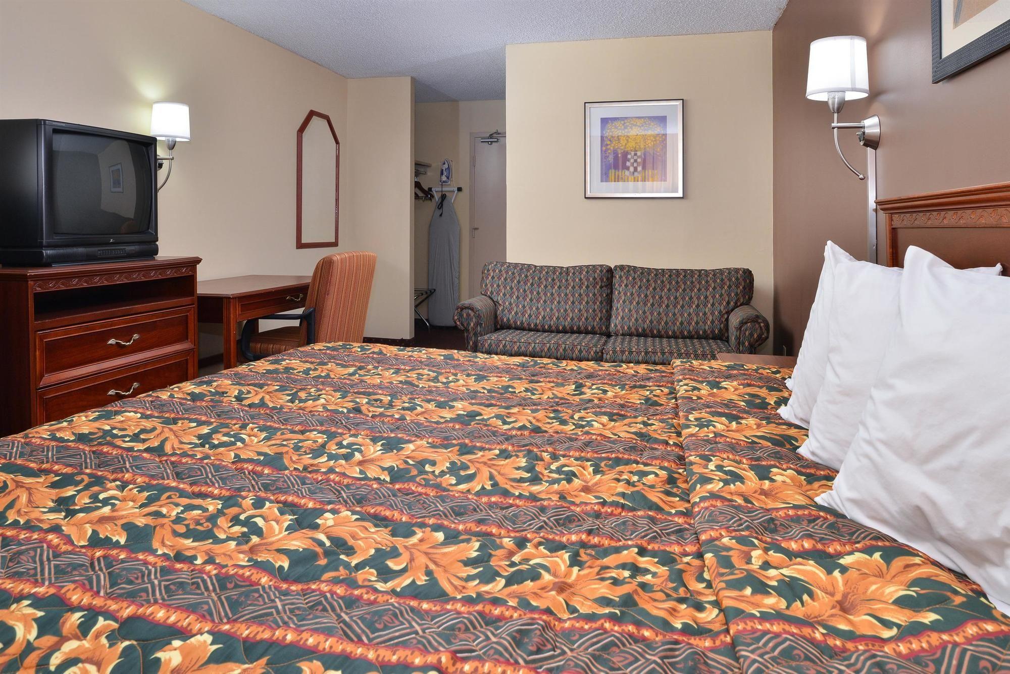 Americas Best Value Inn Tulsa I-44 Oakhurst Bagian luar foto
