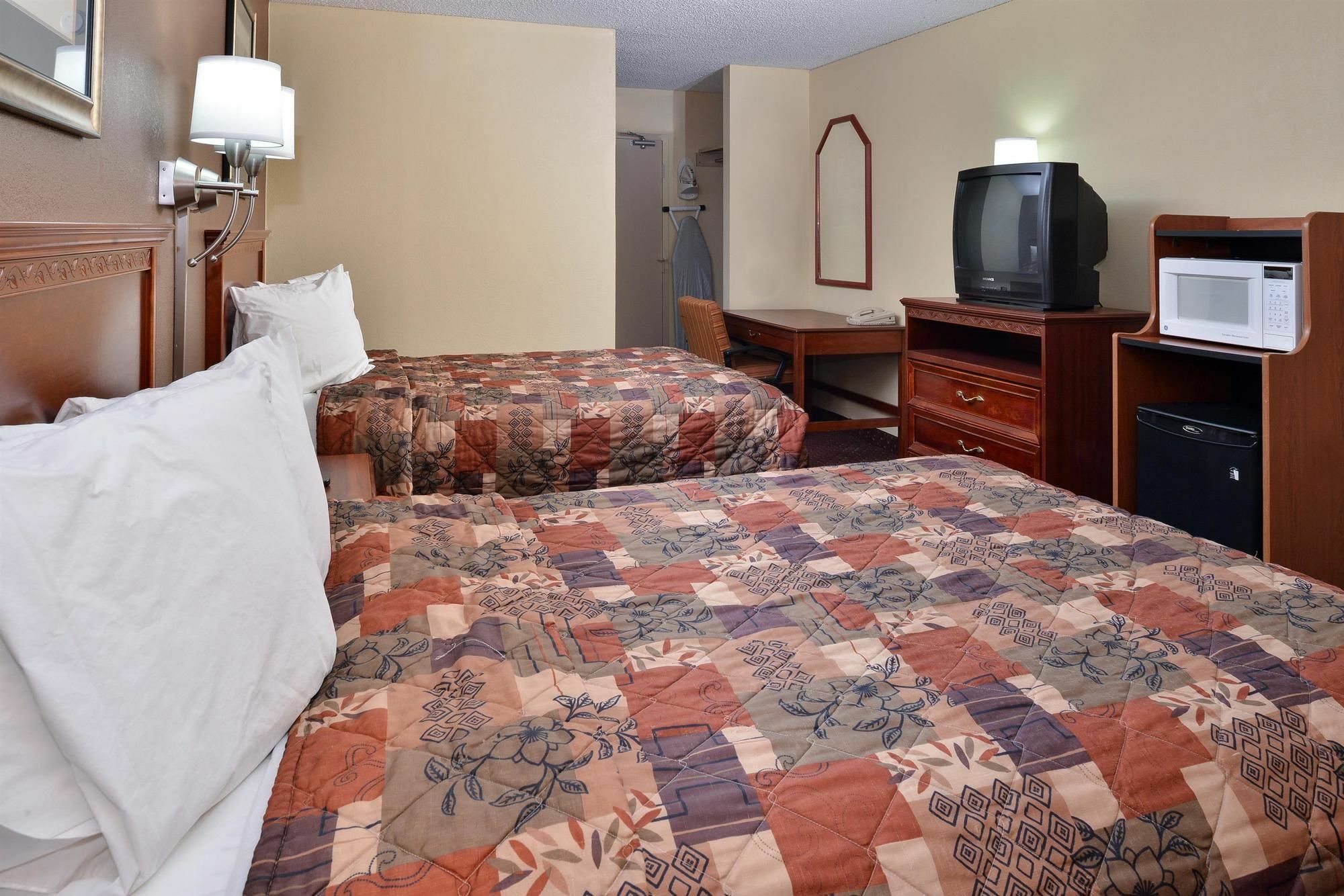 Americas Best Value Inn Tulsa I-44 Oakhurst Bagian luar foto